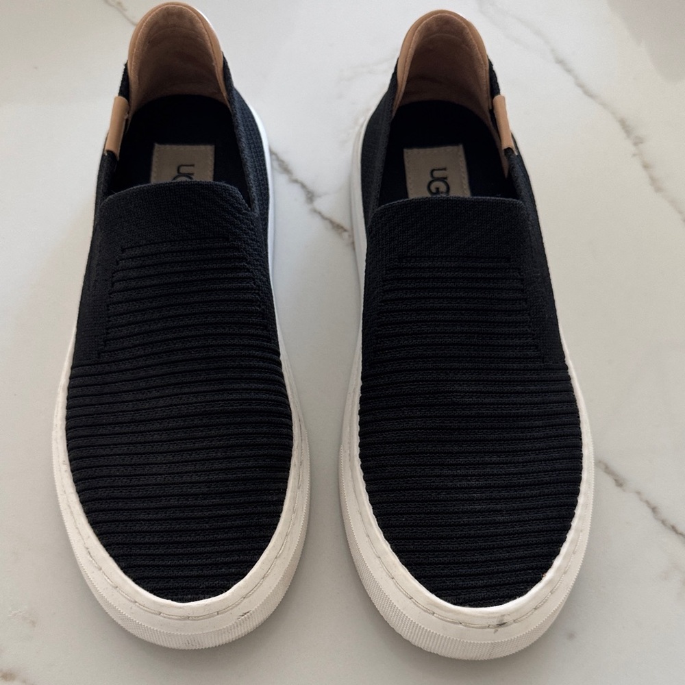 UGG Women’s Stretch Black Slip-On Sneakers 7M